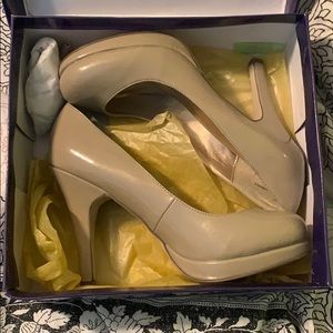 Madden girl Fawn Taupe